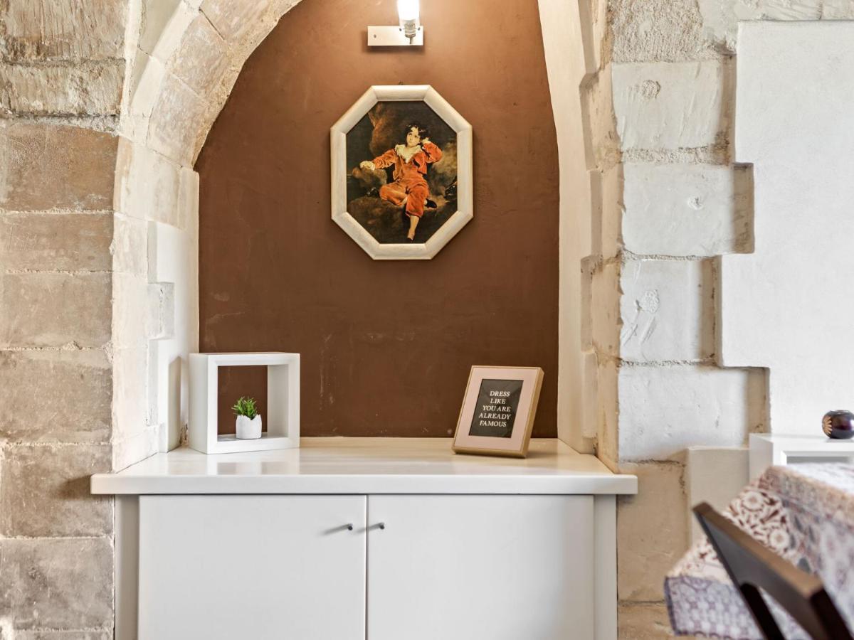 Vintage Holiday Home In Ragusa Ibla With Balcony Exterior photo