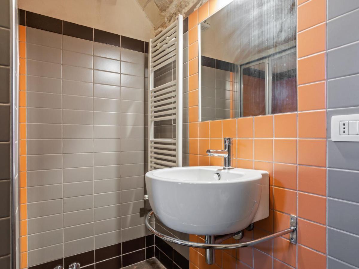 Vintage Holiday Home In Ragusa Ibla With Balcony Exterior photo